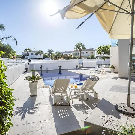 Hibiscus Tatil Evi *