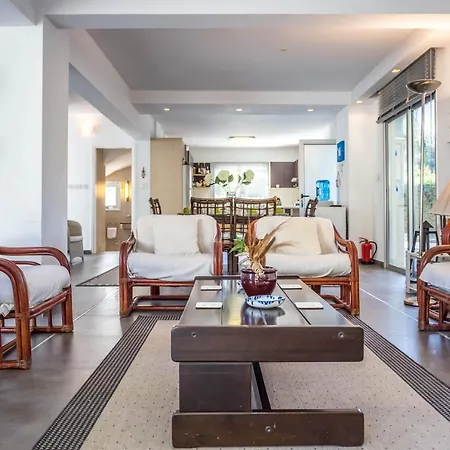 Hibiscus Tatil Evi Protaras