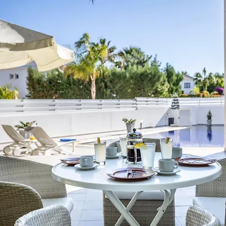 Hibiscus Semesterbostad