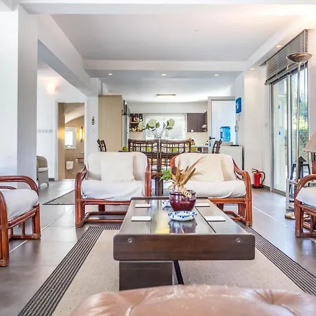 Hibiscus Semesterbostad